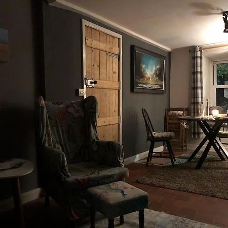 哈雷克Little Chapel House别墅 外观 照片